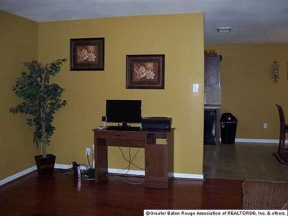 5th image of 12922 Hazlewood Dr