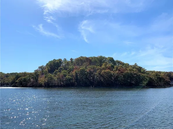 11 Redbud Rd #A, Lake Ozark, MO 65049
