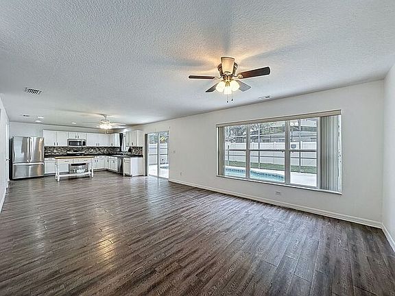 4th image of 16748 Sunrise Vista Dr