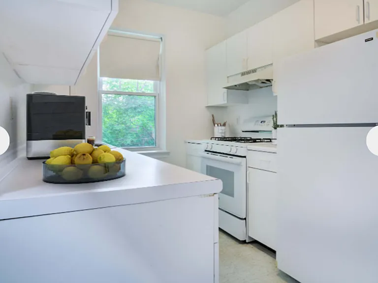 71 Kilsyth Rd #12 — Photo 3