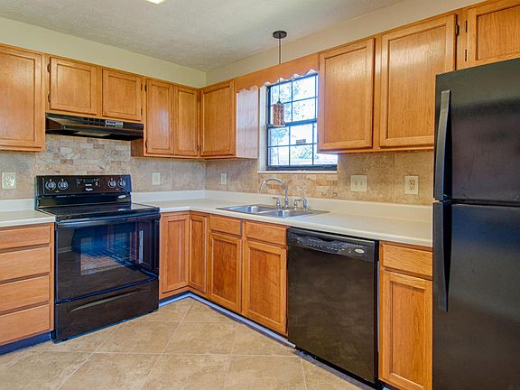 3rd image of 5556 Elaine Ln