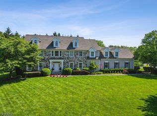 3 Wolf Ln, Basking Ridge, NJ 07920