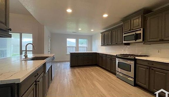 4th image of 21338 Hadrian Dr