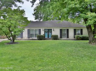1013 Williamsburg Ct, Saint Matthews, KY