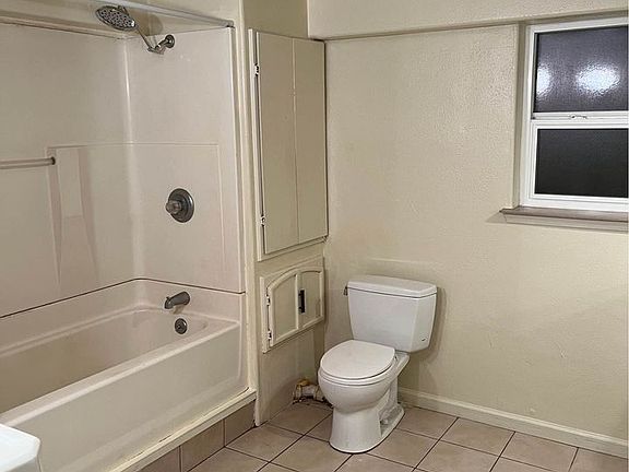 3rd image of 1240 Warner St #4