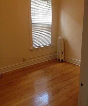 3rd image of 819 Mulford St