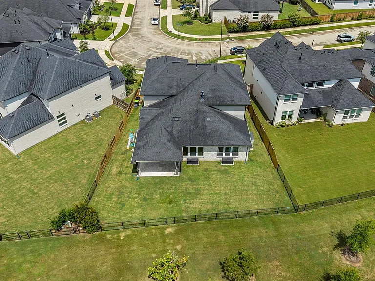 7306 Pecan Brook Ln — Photo 42