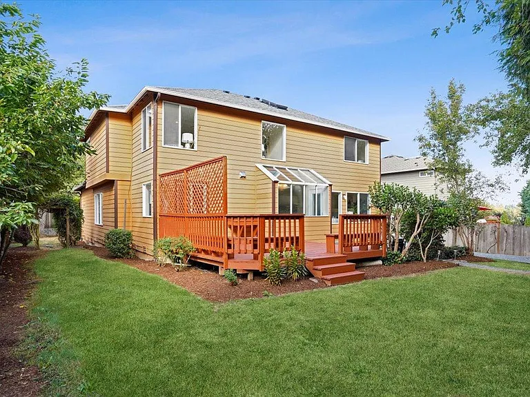 24275 SE 1st Pl — Photo 35