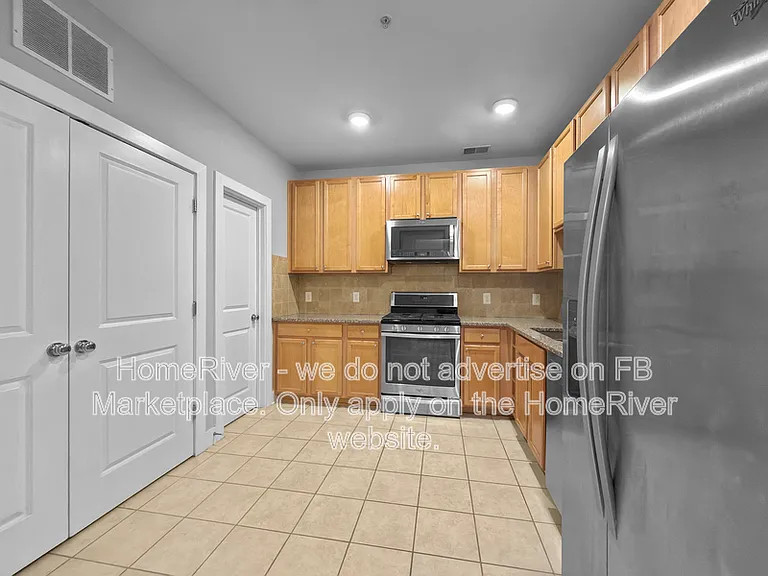 2907 Bleeker St #203 — Photo 6