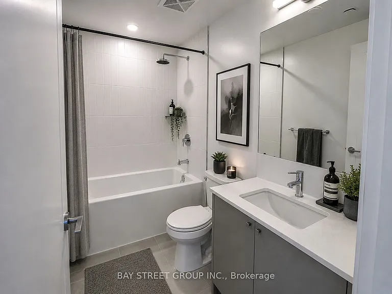 10 Oak St #902 — Photo 3