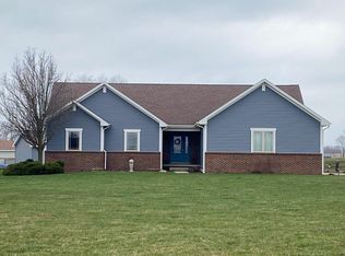 420 Mammoth Dr, Hebron, IN 46341