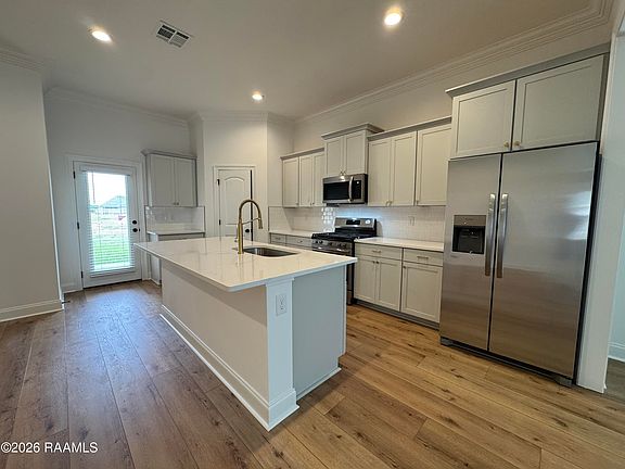 2nd image of 124 Ridley Ln