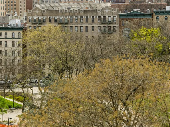 80 La Salle Street 9E image 5 of 6