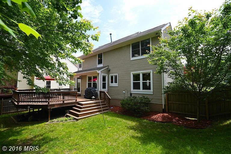 6 bed, 3.5 bath, 3770 sqft, $5,000 — Photo 2