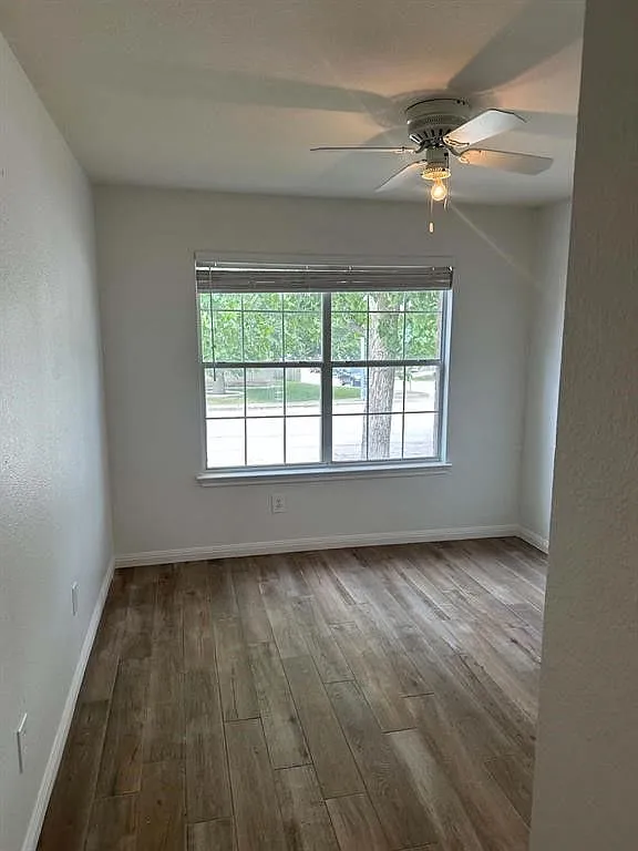 3 bed, 2.0 bath, 1610 sqft, $1,800 — Photo 3
