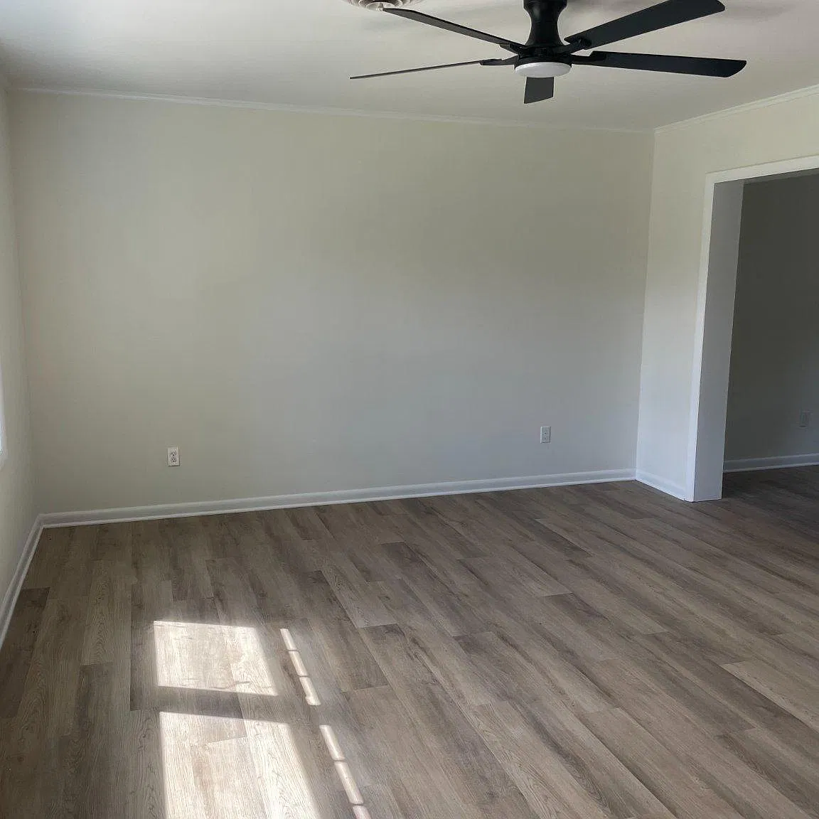 3 bed, 2.0 bath, 1288 sqft, $2,600 — Photo 4