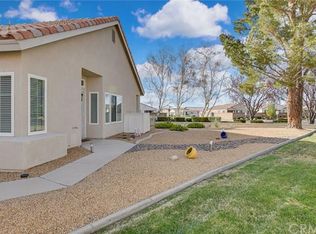 11690 Oak St, Apple Valley, CA 92308