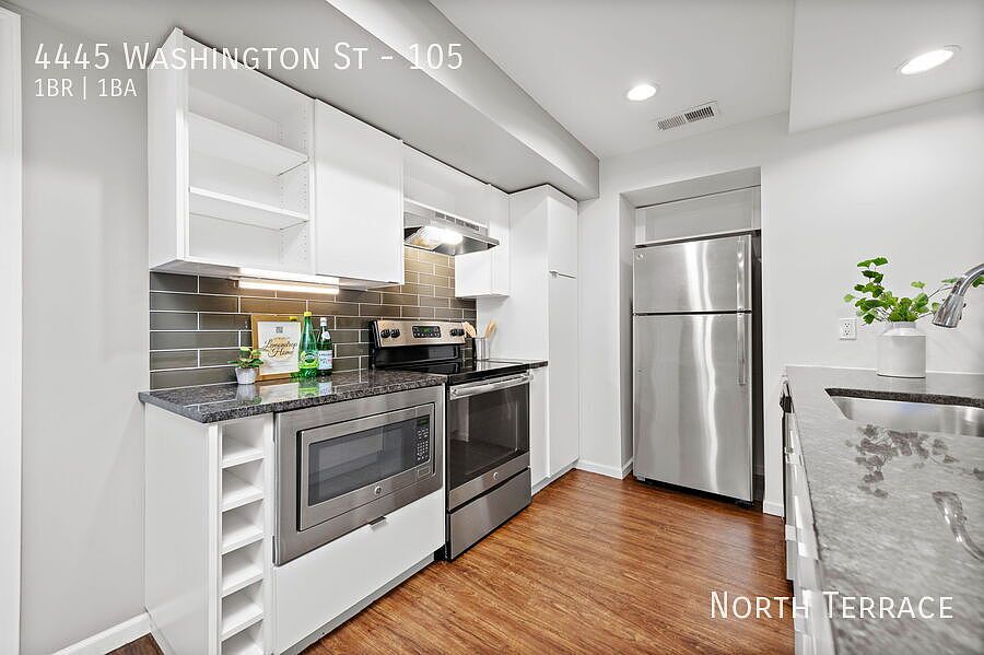 1st image of 4445 Washington St #105