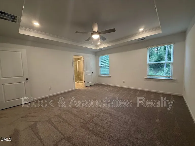 611 Contento Ct — Photo 11