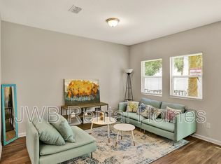 6035 Carolines Ct, Jacksonville, FL 32277