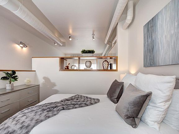 4th image of 334 Santana Row APT 206