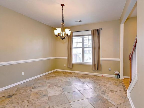 3rd image of 240 Bailey Park Dr
