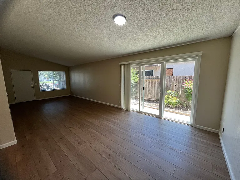 Cowell 4808-4810 — Photo 7