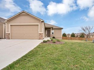 33929 W 90th Cir, De Soto, KS 66018