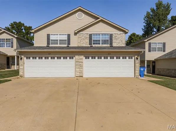 827 Woodside Creek Dr, Festus, MO 63028