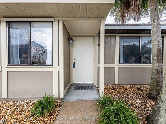 3rd image of 13277 Broadhurst Loop