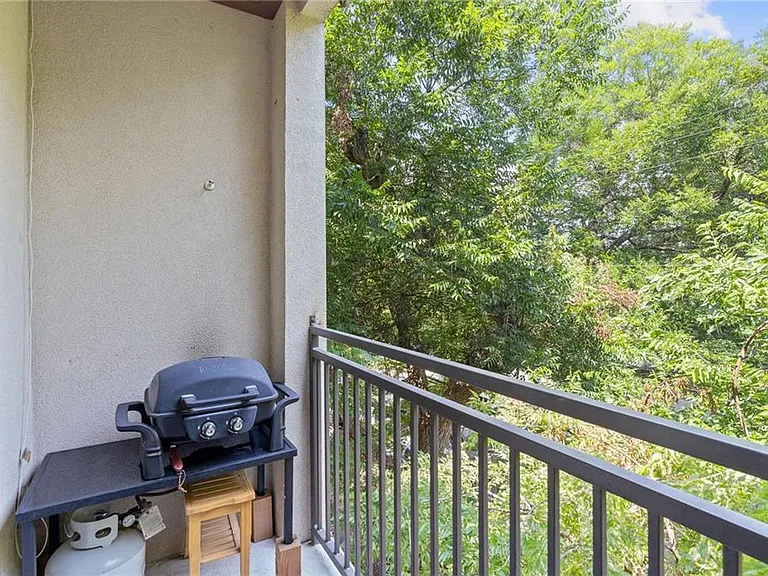 1900 Barton Springs Rd #4043 — Photo 8