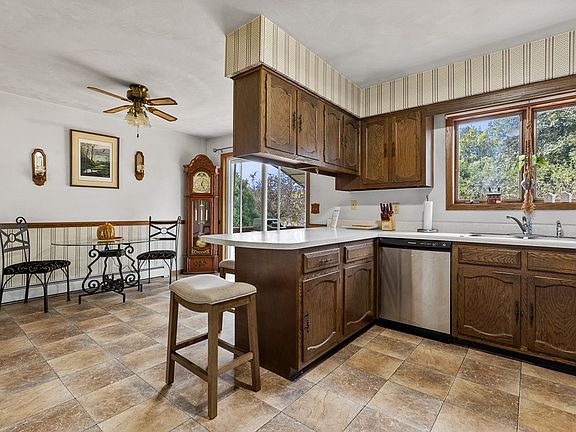 4th image of 3726 Sheramy Dr