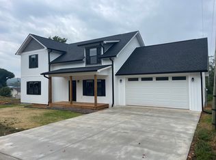 217 Kenneth St, Athens, TN 37303