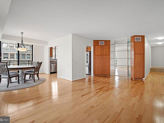 2nd image of 1200 23rd St NW APT 810