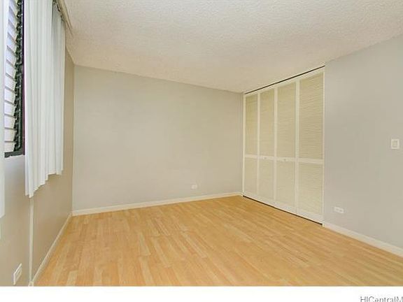 4th image of 3070 Ala Ilima St APT 406