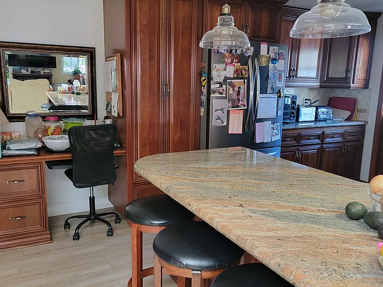 17752 Collins Cir — Photo 4