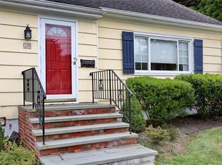 10 Bogert Pl, Spring Valley, NY 10977