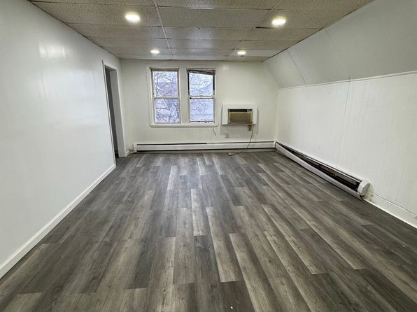 132 Sambourne St Floor 3