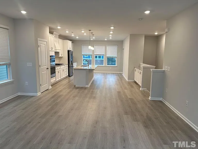 1078 Manorhaven Dr — Photo 6