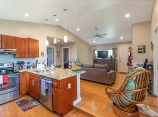 182 Ikea Pl APT B, Makawao, HI 96768