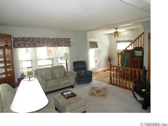 5th image of 115 Peirson Ave