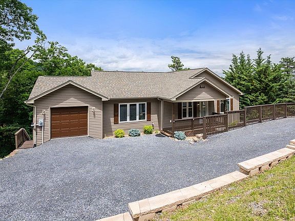 2nd image of 218 Wilson Way