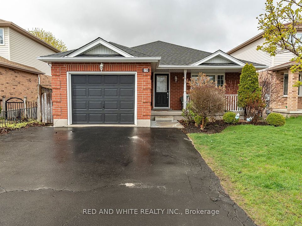 1st image of 79 Munroe Cres