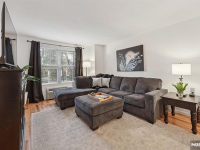 25 Crest St APT 208, Westwood, NJ, 07675