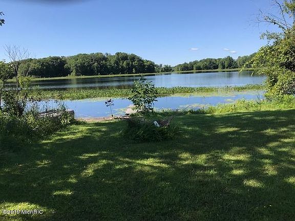 2nd image of 7035 Lakeside Dr