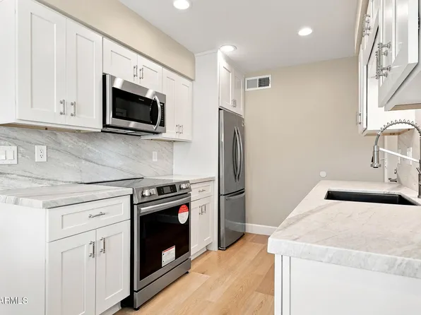 10117 N 97TH Drive #A, Peoria, AZ 85345