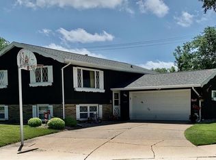 2604 4th St, Monroe, WI 53566