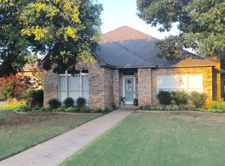 105 SW Orchard Way, Bentonville, AR 72712