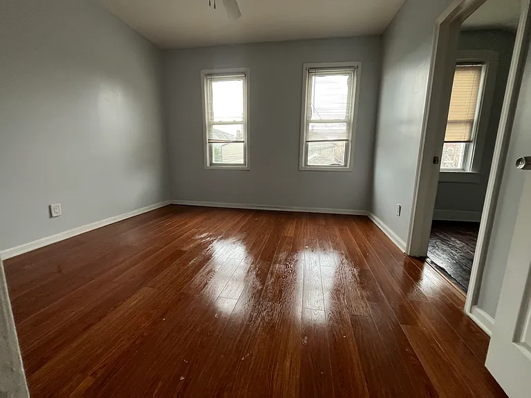 1165 W 19th St #2 — Photo 15