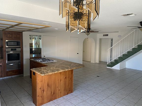 4th image of 1146 Avenida Del Sol